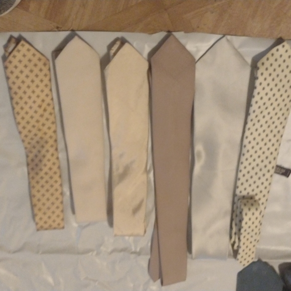 Assorted neck ties - Picture 2 of 2